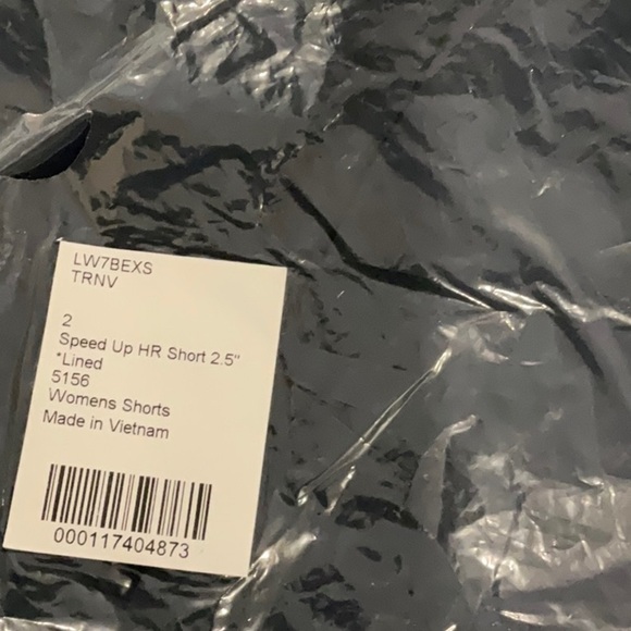 A Lululemon Speed Up Short High-Rise *2.5" lined - Picture 5 of 5